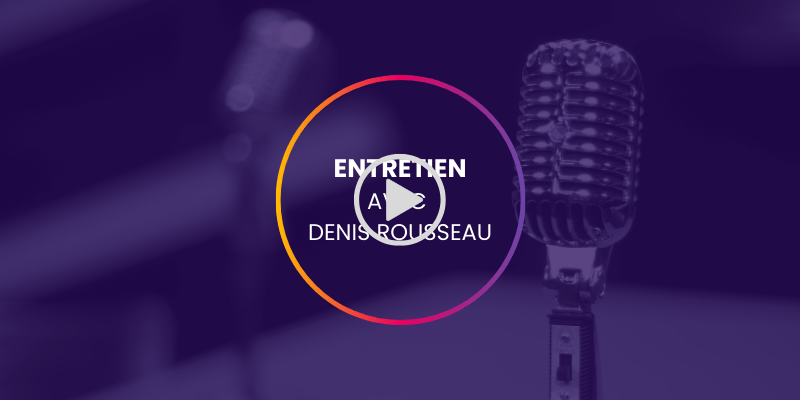 Microphone pour un entretien ou un podcast avec Denis Rousseau.